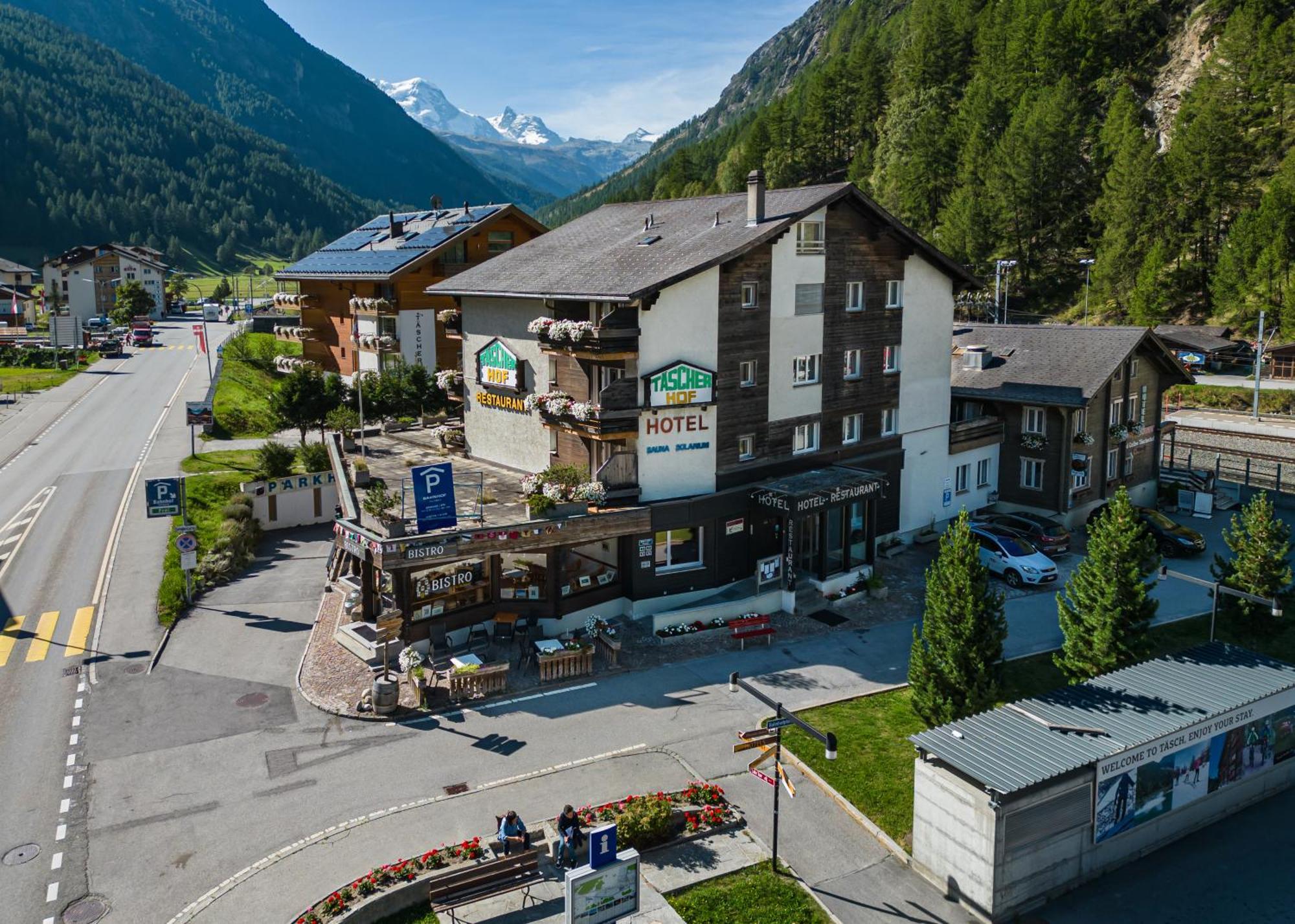 Hotel Taescherhof Tasch Exterior photo